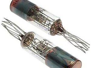 Фотоэлектронный умножитель ФЭУ-67А