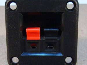 Разъём Корпусной терминал на 2 вывода для подключения динамиков (VK10671)(1-727)