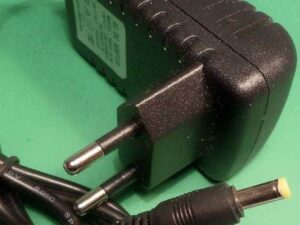 Адаптер 5в 3,0А (4х1,7) для планшетов Блок питания