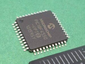 PIC18F4550-IPT TQFP-44L [корпус 10x10] микросхема