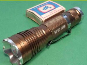 Фонарь 31х121 светодиодный ( Аккумулятор +ЗУ) 2000W C-31 крут. Zoom