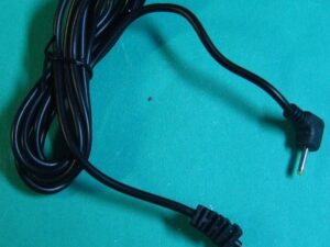 Разъём штырьковый 2,5х0,7 штекер угловой с кабелем 1,4м