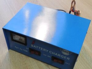 Зарядное устройство автоматическое ЗУ10 (10А) для АКБ 6-12в МАЯКАВТО